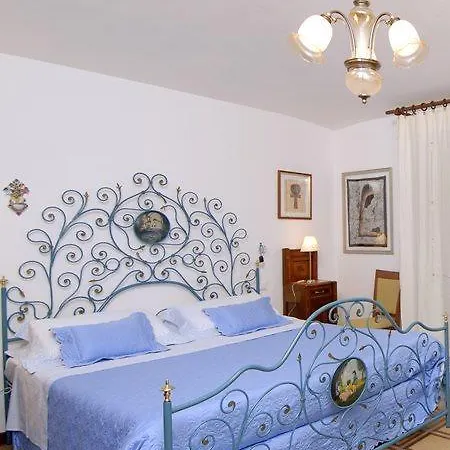 Ξενοδοχείο Su Barchile 3*