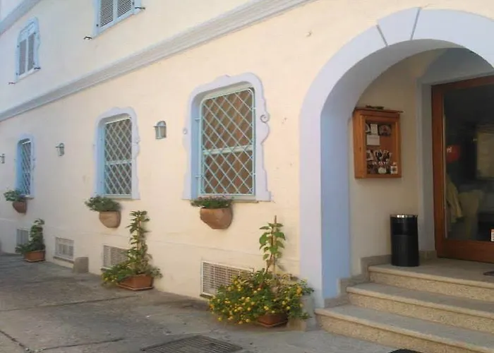 Hotel Su Barchile 3*