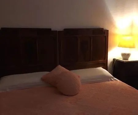 ホテル Su Barchile 3*