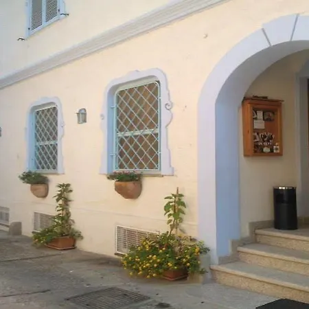 Hotel Su Barchile 3*